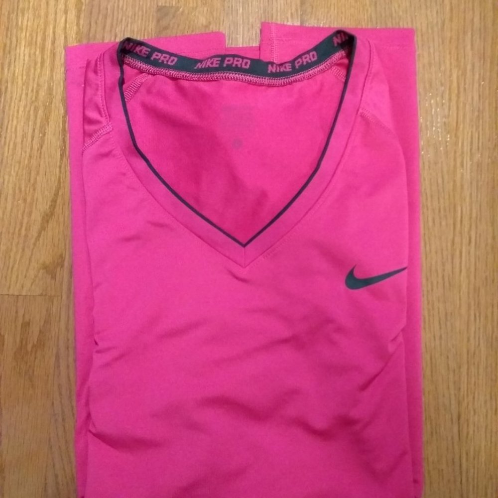 Fitted Nike Pro T-Shirt
